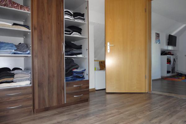 Zweifamilienhaus an sonniger Lage, mitten im Dorfkern mit viel Platz - 6048 Horw - Bild# 11