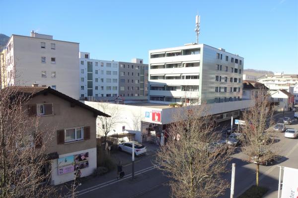 Zweifamilienhaus an sonniger Lage, mitten im Dorfkern mit viel Platz - 6048 Horw - Bild# 12