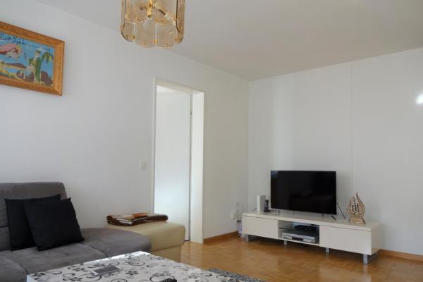Schöne, helle 4,5 Zimmer-Wohnung in einem sonnigen, ruhigen und familien-freundlichen Gebiet im Luzerner Stadtteil 6014 Littau - Bild# 5
