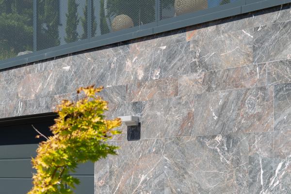 Atemberaubende 8.5-Zimmer Villa mit Privatpool an sehr guter familienfreundlicher Lage - Bild# 9