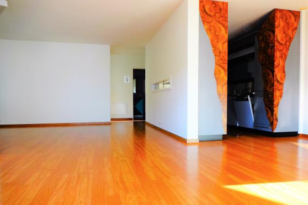 Sehr zentrale und sonnige Wohnung, mit schöner Aussicht, mitten in Kriens - Bild# 3