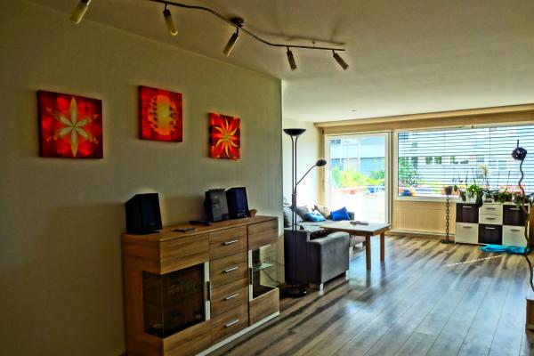 Grosszügige Gartenwohnung an privilegierter Hanglage mit Aussenpool - 6036 Dierikon - Bild# 3