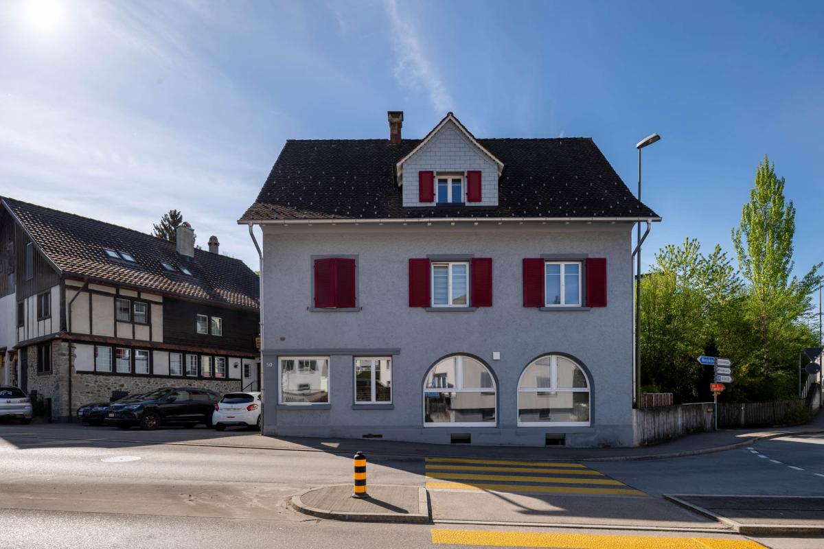 Rentables & Kernsaniertes Mehrfamilienhaus mit drei Wohnungen im schönen Gossau / ZH - Bild# 2