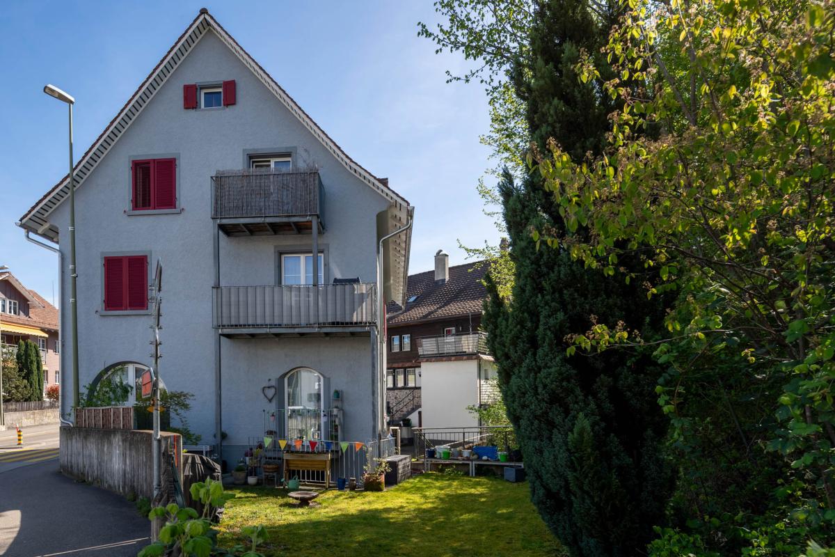 Rentables & Kernsaniertes Mehrfamilienhaus mit drei Wohnungen im schönen Gossau / ZH - Bild# 3
