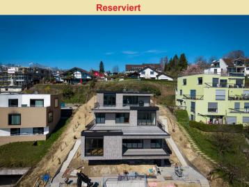 Exklusive und hochwertige 4.5-Zimmer-Terrassenwohnung - Ihr Traumdomizil mit Teilseesicht in Uerikon / ZH - Bild# 1