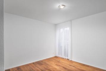 Grosszügige 3.5-Zimmer Eigentumswohnung mit schöner Aussicht  an guter und ruhiger Lage - Bild# 7