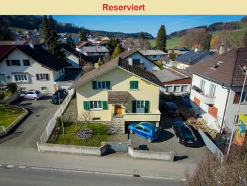 Einfamilienhaus an zentraler und guter Lage mit Wintergarten und Schwedenofen in Rickenbach / LU - Bild# 1